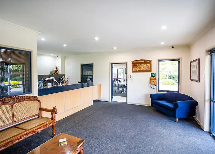 Hawkesbury Race Club Motel