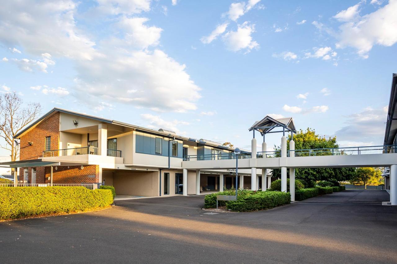 Hawkesbury Race Club 5*