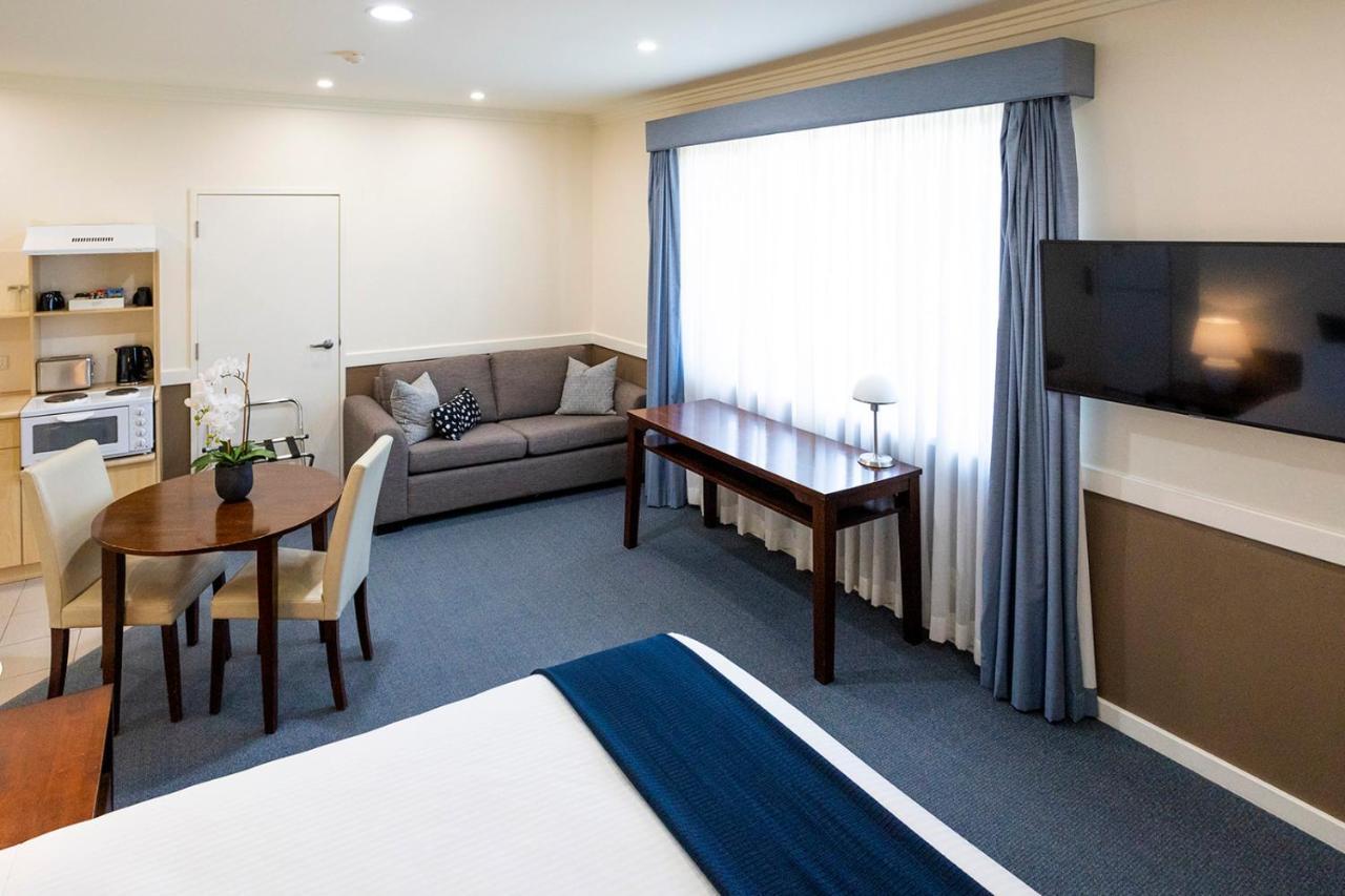 Hawkesbury Race Club 5*
