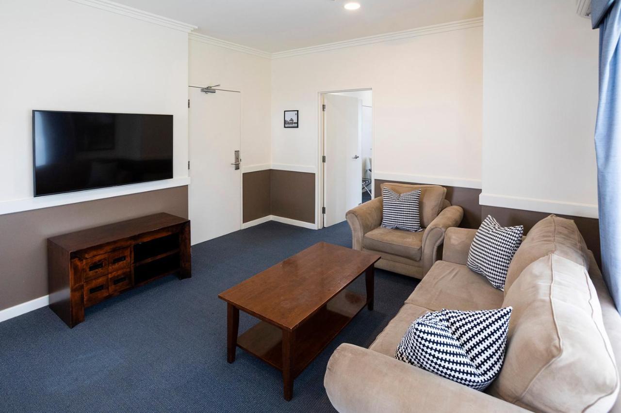 Hawkesbury Race Club 5*